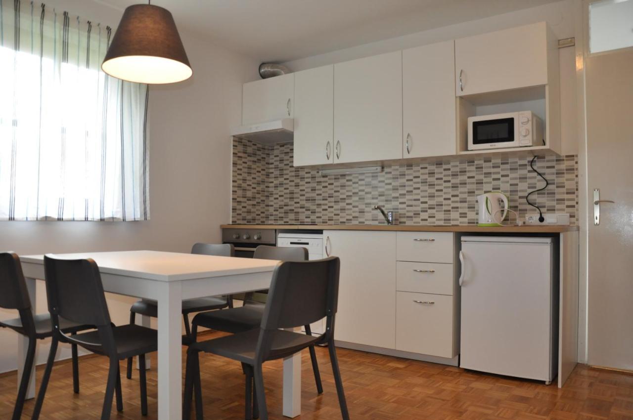 Apartma Julija Hiska 59 卡特兹奥布萨维 外观 照片